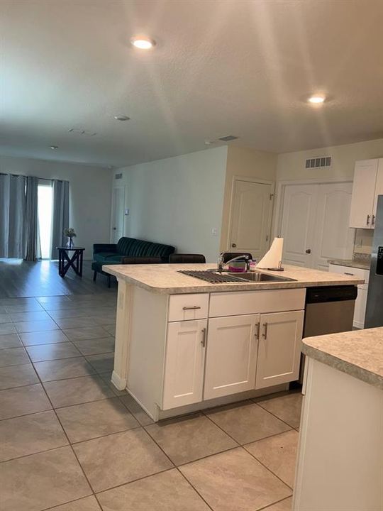 For Sale: $405,000 (3 beds, 2 baths, 1680 Square Feet)