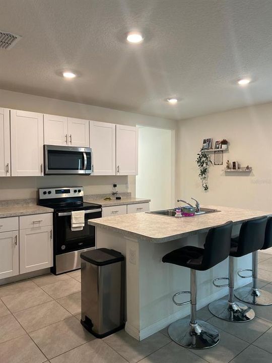 For Sale: $405,000 (3 beds, 2 baths, 1680 Square Feet)