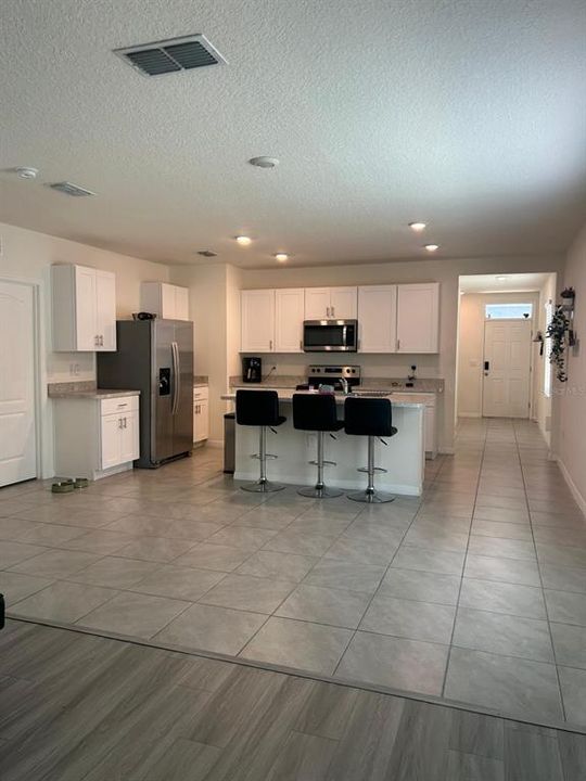 For Sale: $405,000 (3 beds, 2 baths, 1680 Square Feet)