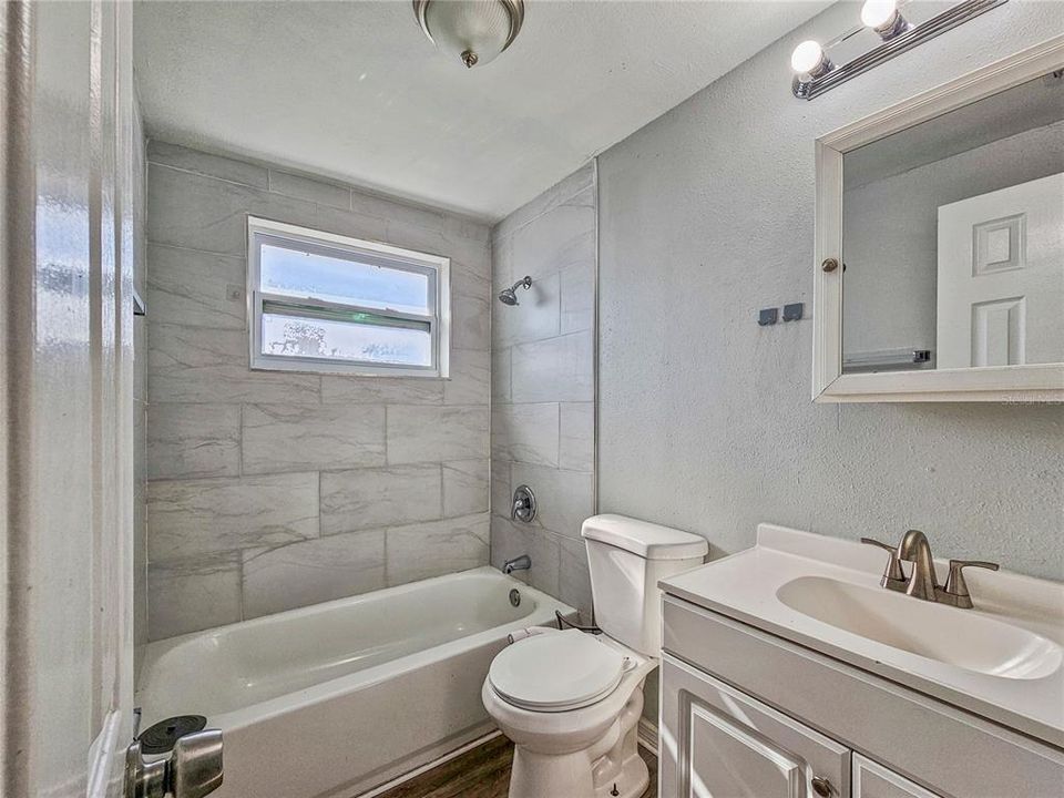 For Rent: $1,750 (3 beds, 1 baths, 1428 Square Feet)