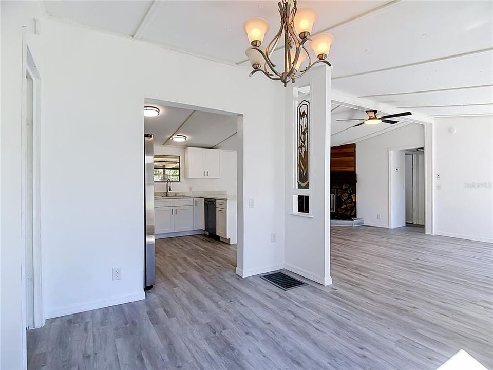 En Venta: $245,000 (3 camas, 2 baños, 1344 Pies cuadrados)