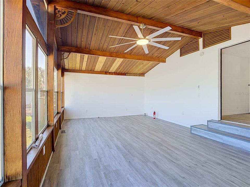 En Venta: $245,000 (3 camas, 2 baños, 1344 Pies cuadrados)