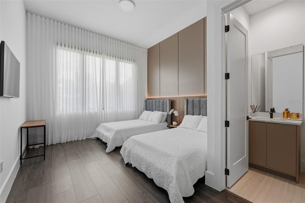 En Venta: $4,300,000 (6 camas, 6 baños, 6601 Pies cuadrados)