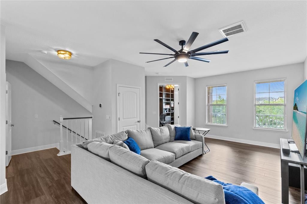 For Rent: $2,950 (4 beds, 3 baths, 2242 Square Feet)