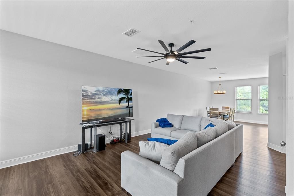 For Rent: $2,950 (4 beds, 3 baths, 2242 Square Feet)