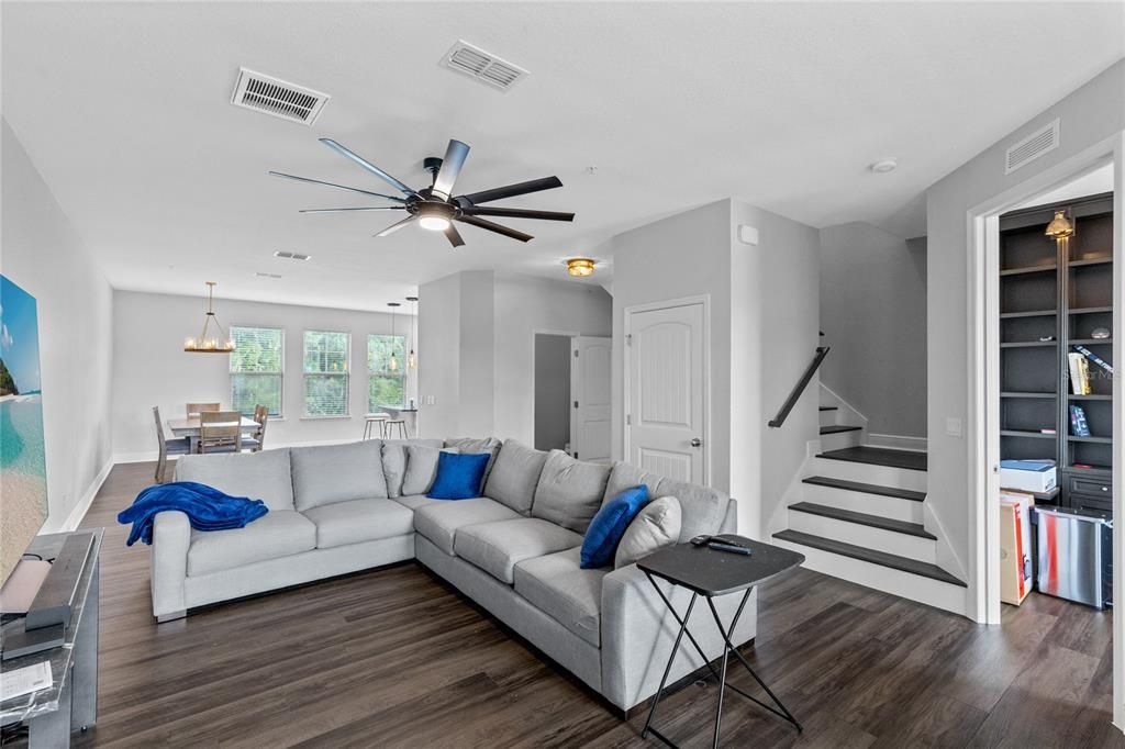 For Rent: $2,950 (4 beds, 3 baths, 2242 Square Feet)