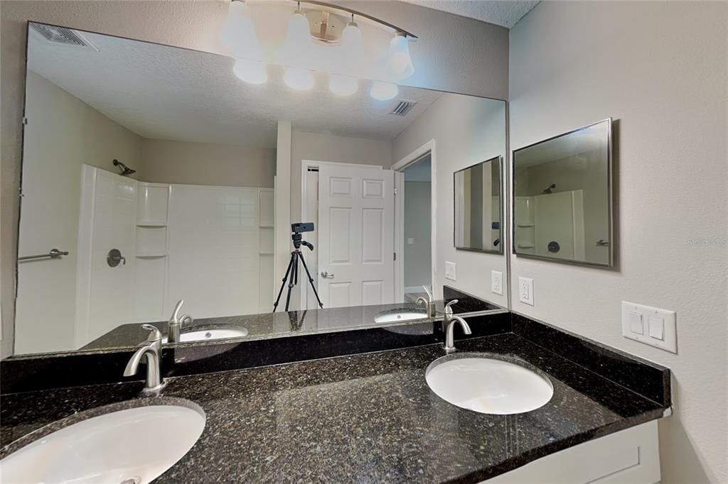For Rent: $1,699 (3 beds, 2 baths, 1438 Square Feet)