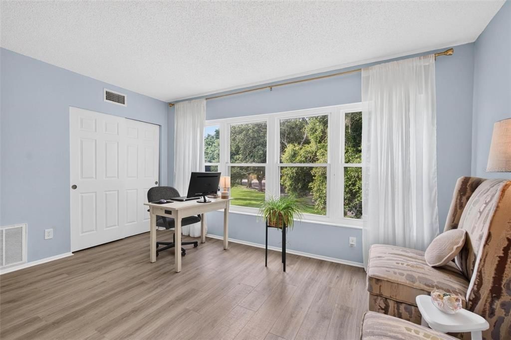 For Sale: $199,899 (2 beds, 2 baths, 1400 Square Feet)