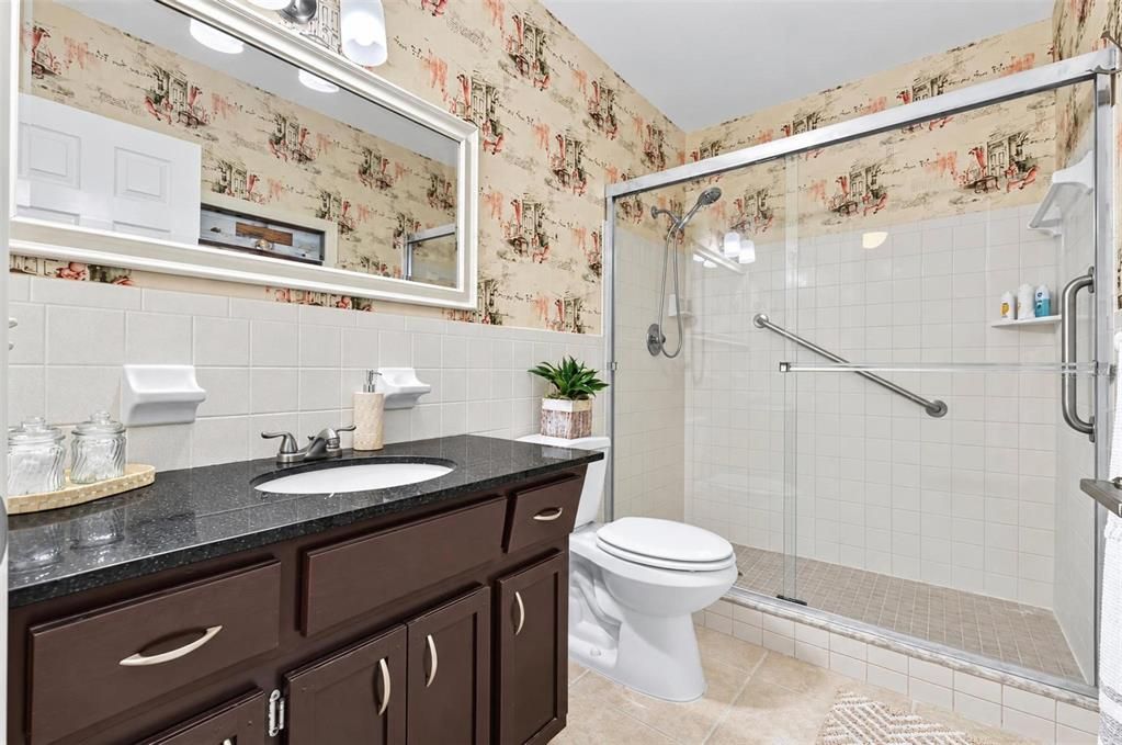 For Sale: $199,899 (2 beds, 2 baths, 1400 Square Feet)