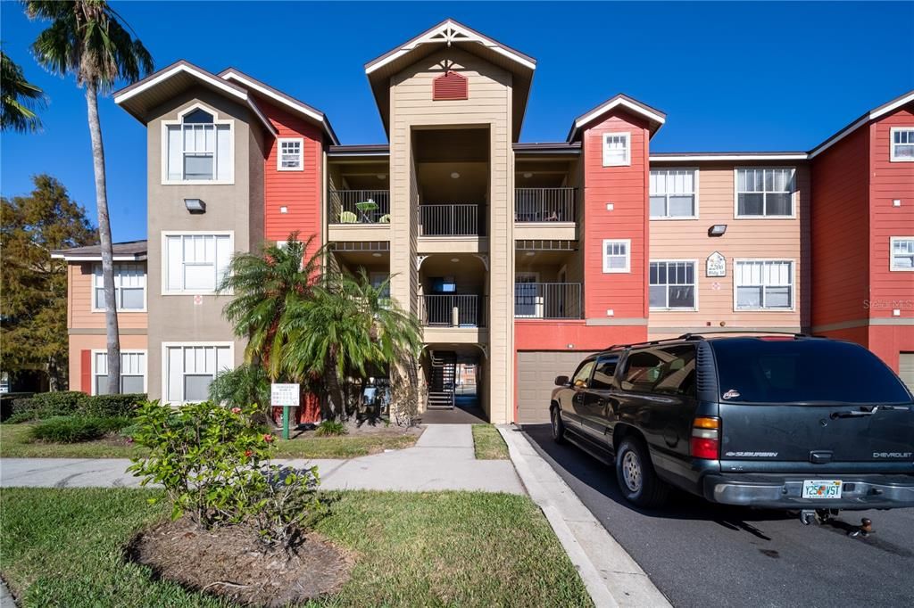 For Rent: $1,200 (1 beds, 1 baths, 530 Square Feet)