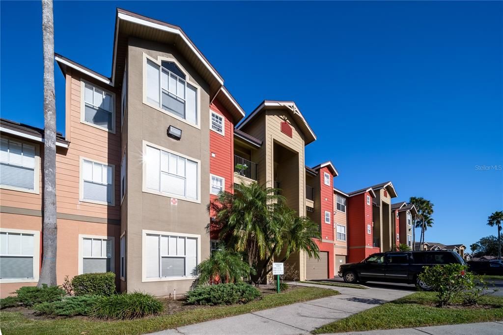 For Rent: $1,200 (1 beds, 1 baths, 530 Square Feet)