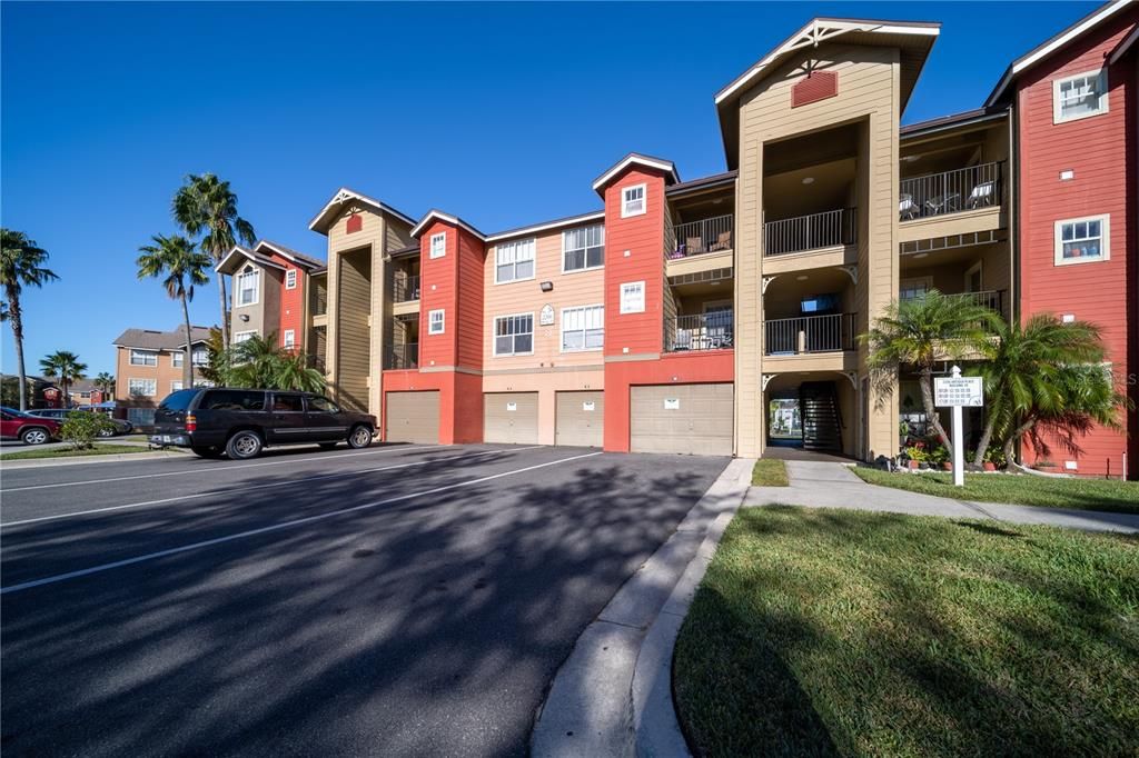 For Rent: $1,200 (1 beds, 1 baths, 530 Square Feet)