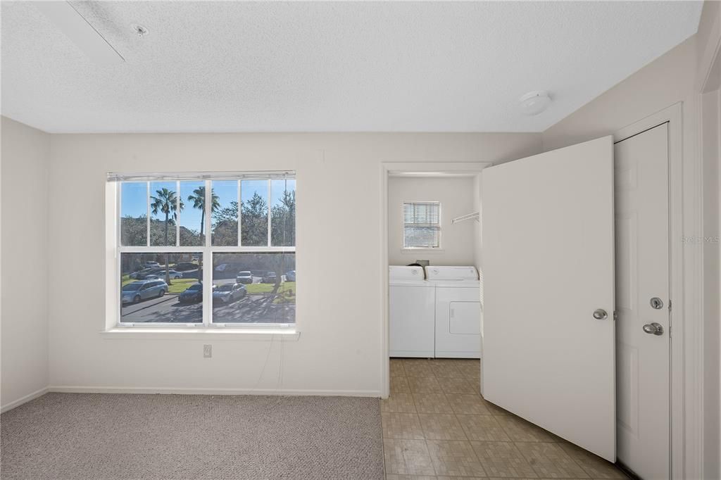 For Rent: $1,200 (1 beds, 1 baths, 530 Square Feet)