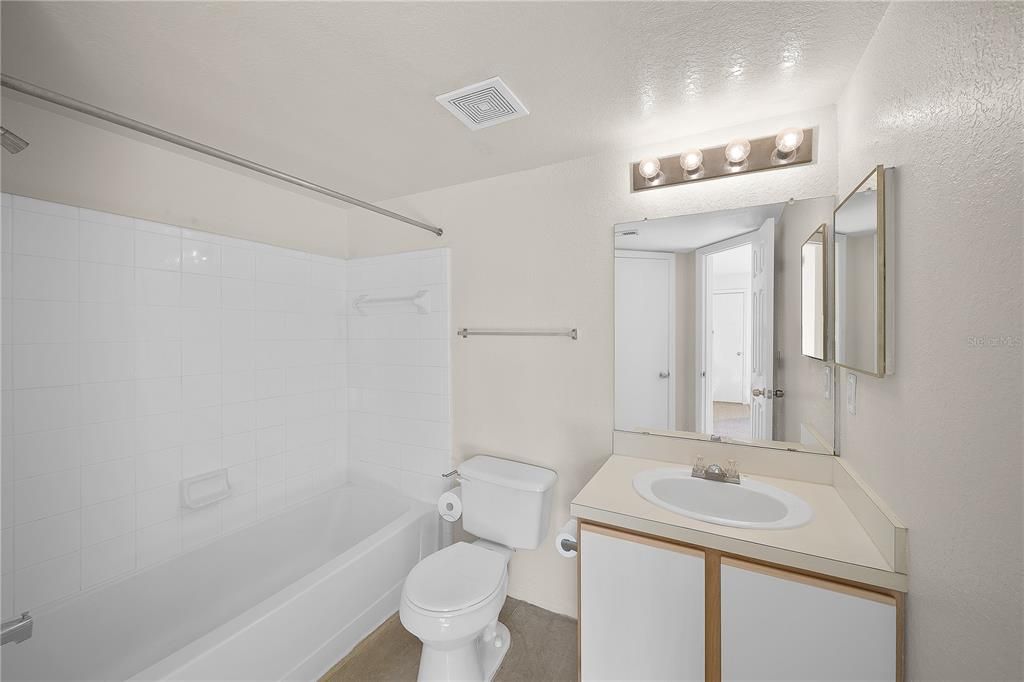 For Rent: $1,200 (1 beds, 1 baths, 530 Square Feet)