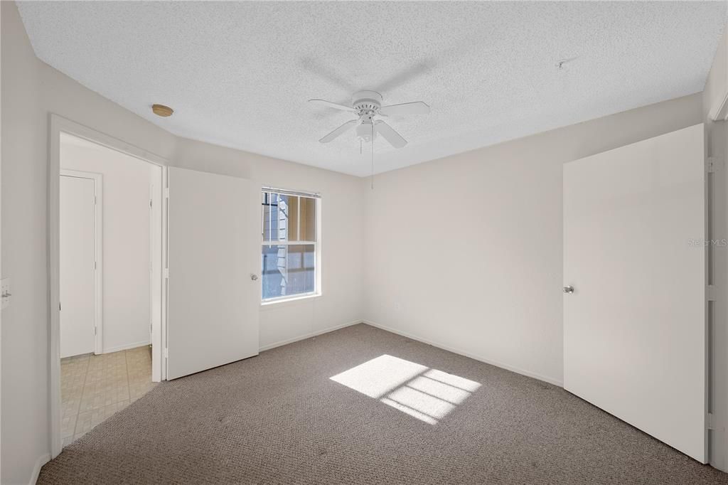 For Rent: $1,200 (1 beds, 1 baths, 530 Square Feet)