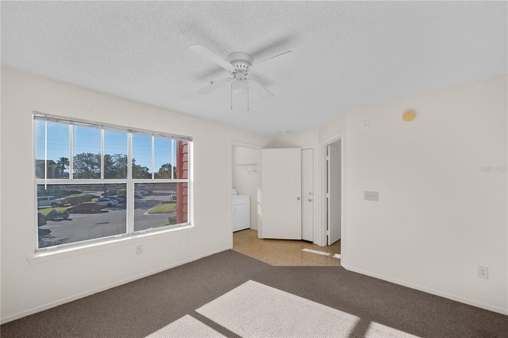 For Rent: $1,200 (1 beds, 1 baths, 530 Square Feet)