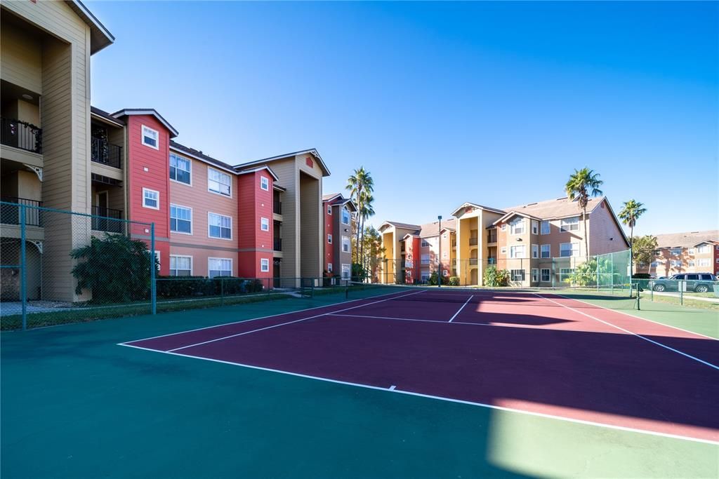 For Rent: $1,200 (1 beds, 1 baths, 530 Square Feet)