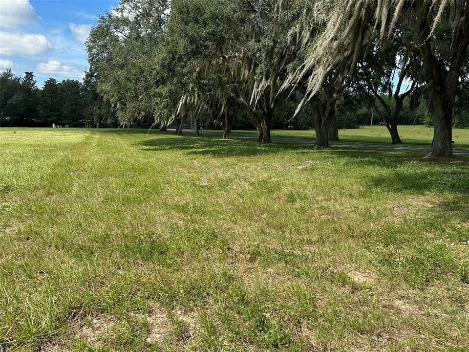 En Venta: $449,000 (7.07 acres)