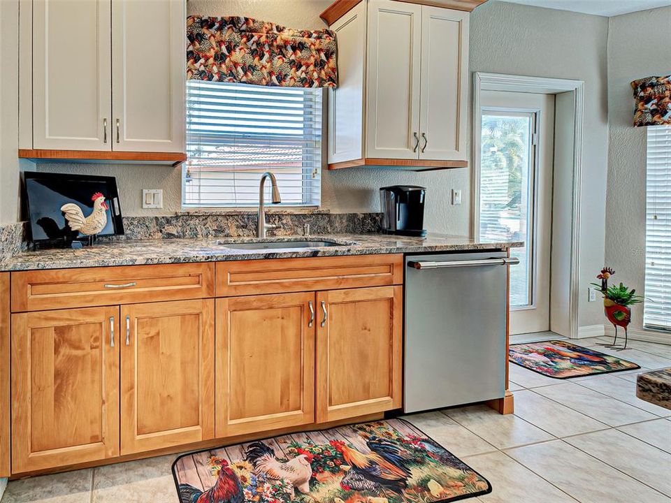 Active With Contract: $439,000 (2 beds, 2 baths, 1467 Square Feet)