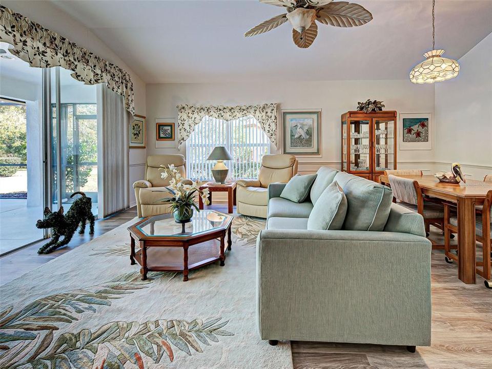 Active With Contract: $439,000 (2 beds, 2 baths, 1467 Square Feet)
