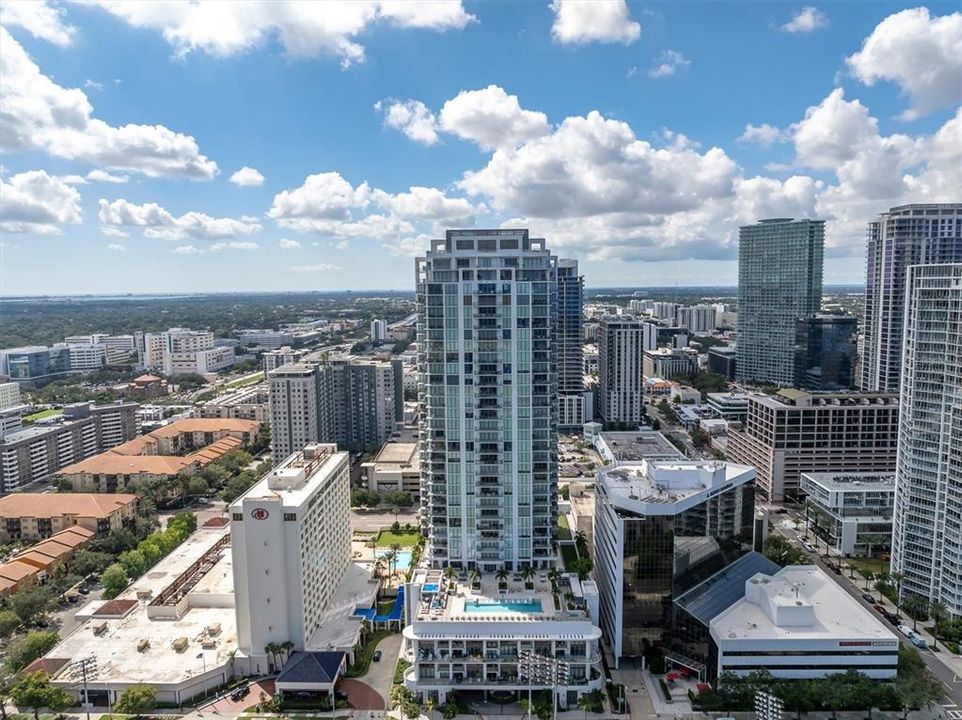 For Sale: $3,549,000 (3 beds, 4 baths, 2712 Square Feet)