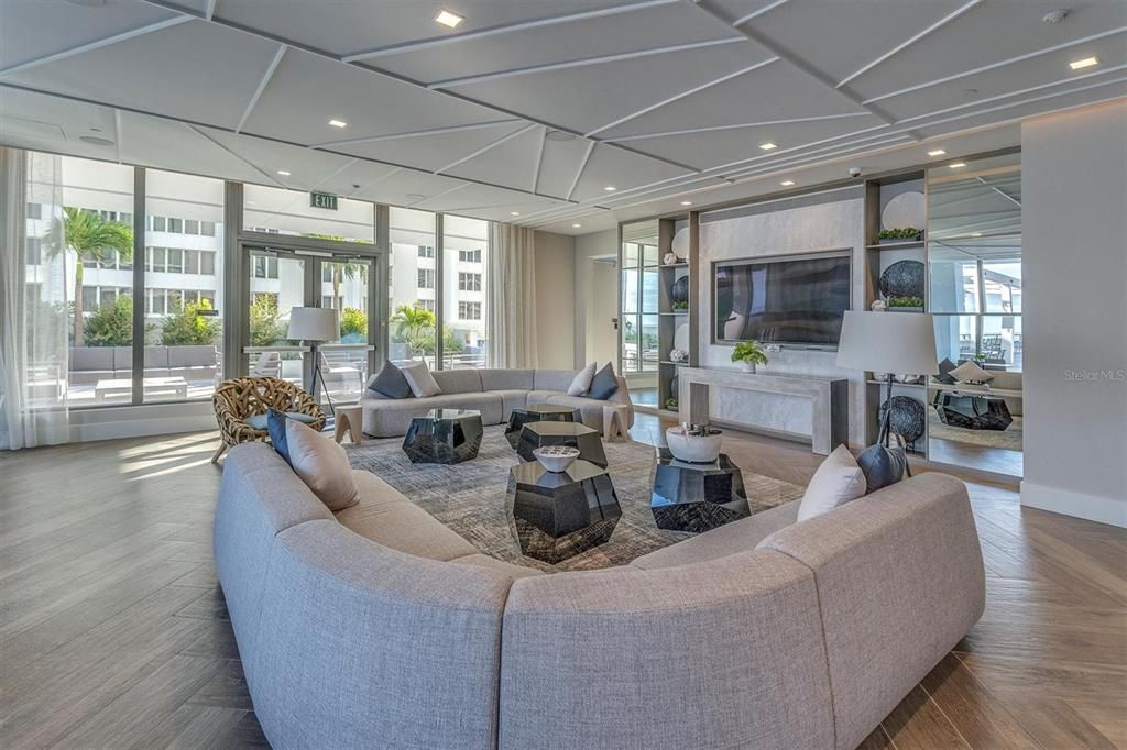 For Sale: $3,549,000 (3 beds, 4 baths, 2712 Square Feet)