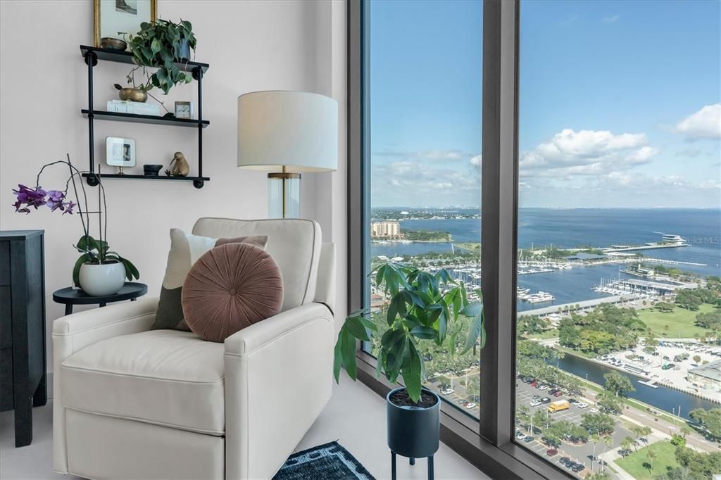 For Sale: $3,549,000 (3 beds, 4 baths, 2712 Square Feet)