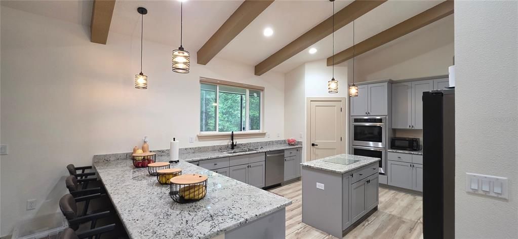 For Sale: $524,900 (3 beds, 2 baths, 2286 Square Feet)