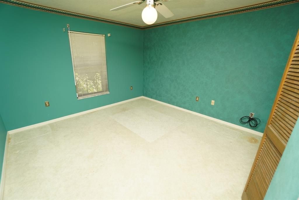 For Sale: $500,000 (3 beds, 2 baths, 2149 Square Feet)