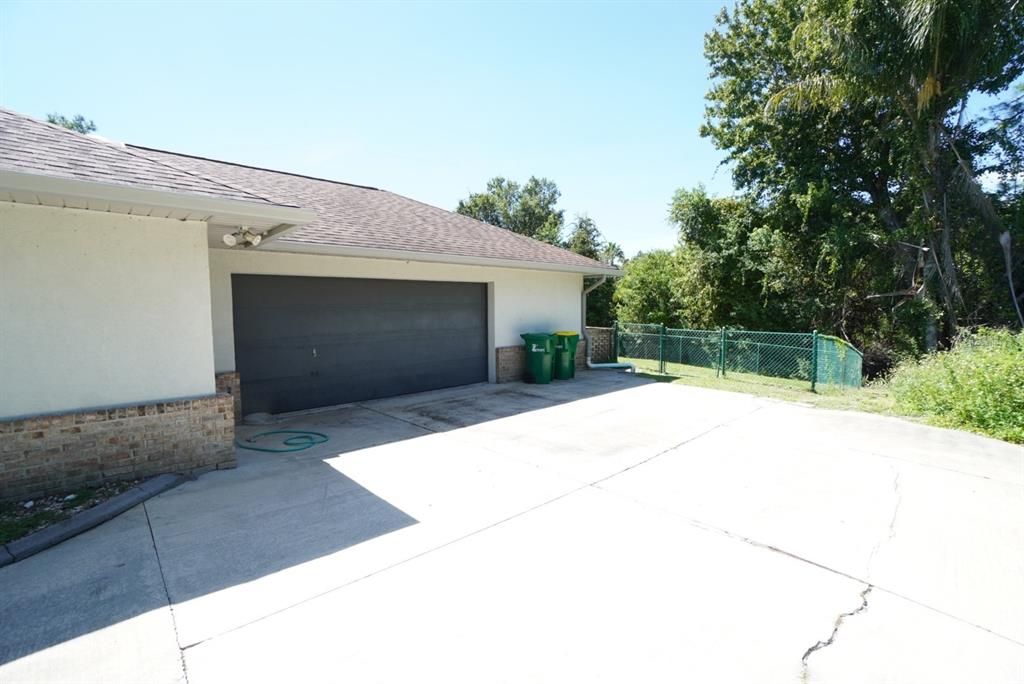 For Sale: $500,000 (3 beds, 2 baths, 2149 Square Feet)