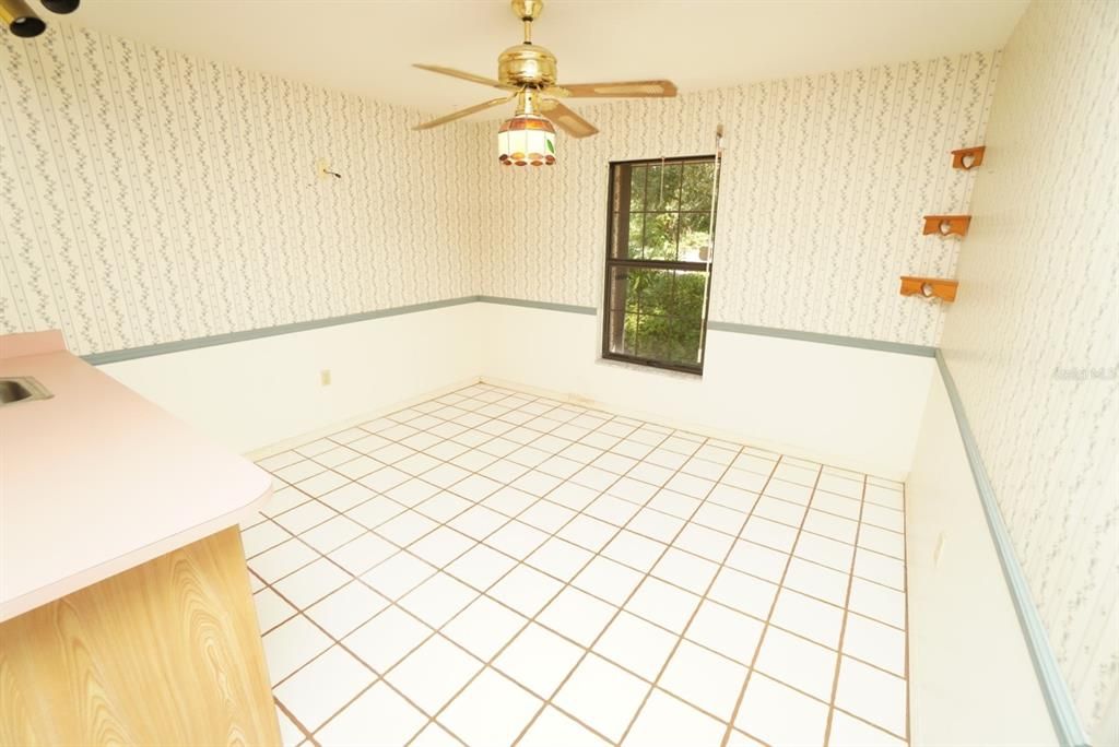 For Sale: $500,000 (3 beds, 2 baths, 2149 Square Feet)
