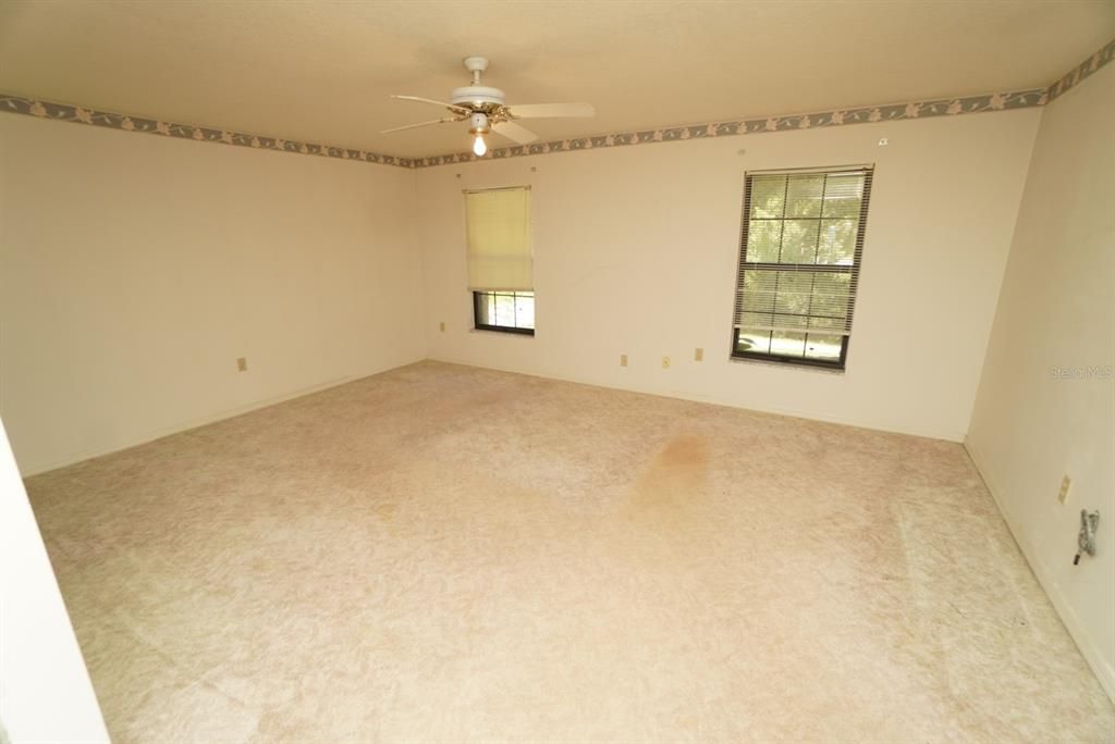 For Sale: $500,000 (3 beds, 2 baths, 2149 Square Feet)