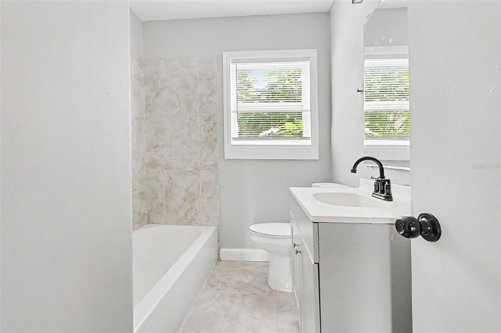 En Venta: $99,950 (3 camas, 1 baños, 1050 Pies cuadrados)