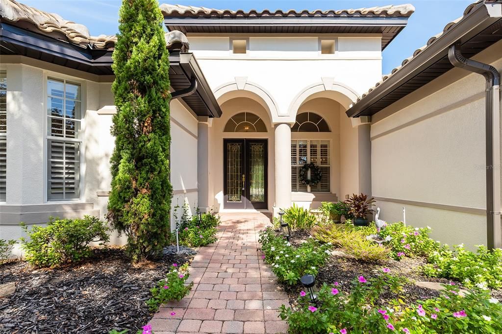 For Sale: $875,000 (4 beds, 3 baths, 2704 Square Feet)