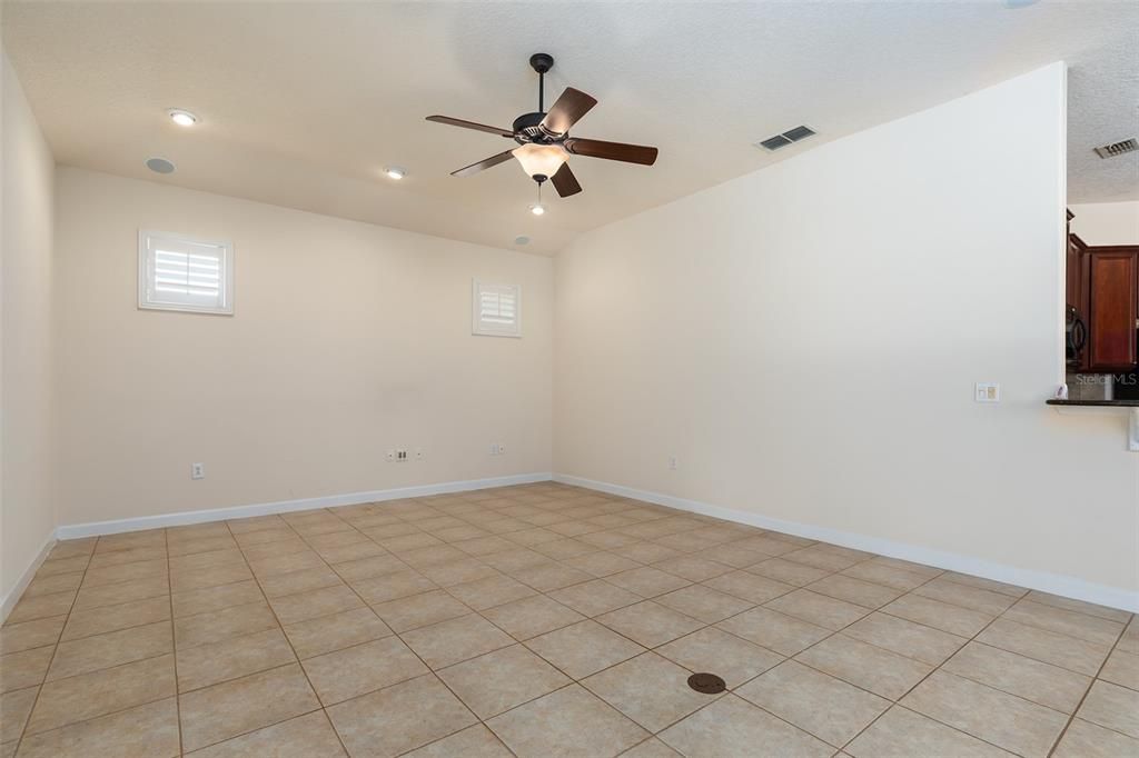 For Sale: $875,000 (4 beds, 3 baths, 2704 Square Feet)