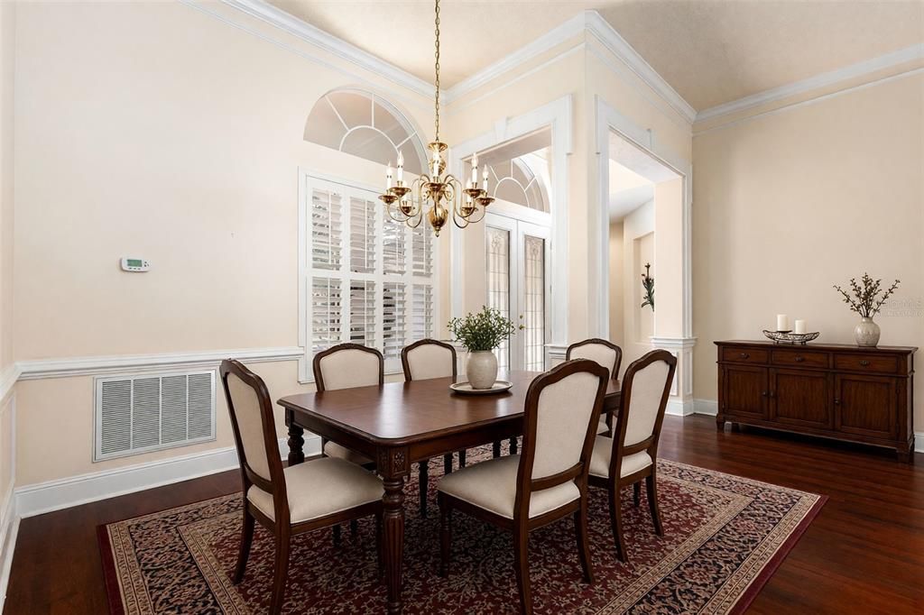 For Sale: $875,000 (4 beds, 3 baths, 2704 Square Feet)