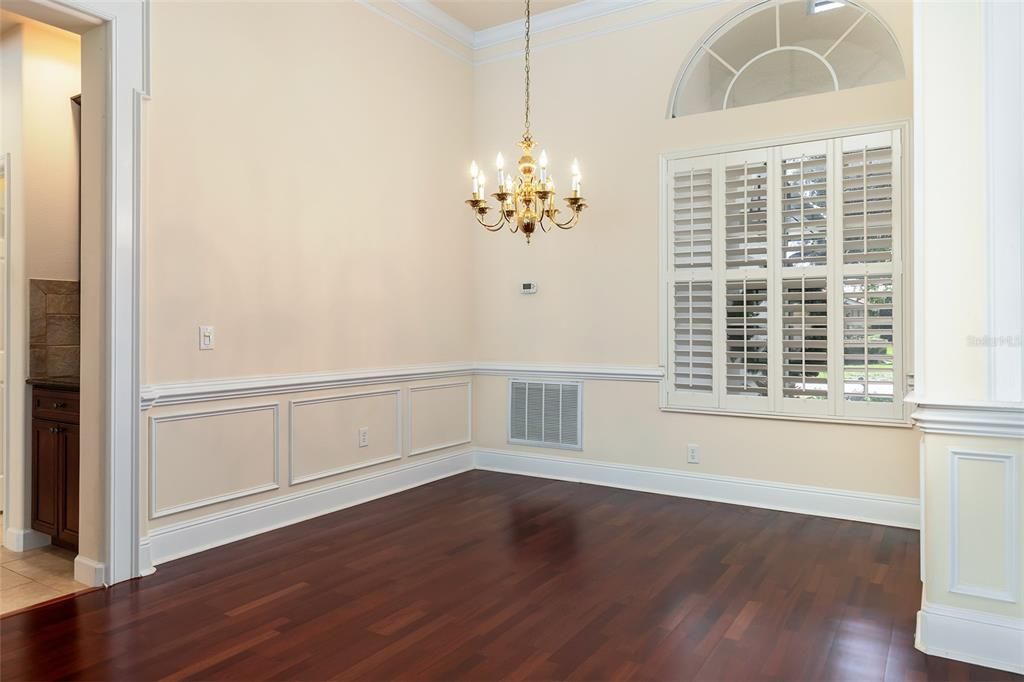 For Sale: $875,000 (4 beds, 3 baths, 2704 Square Feet)