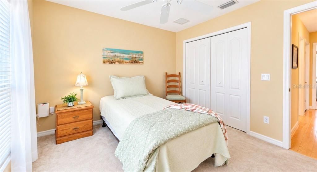 For Sale: $285,000 (3 beds, 2 baths, 1420 Square Feet)