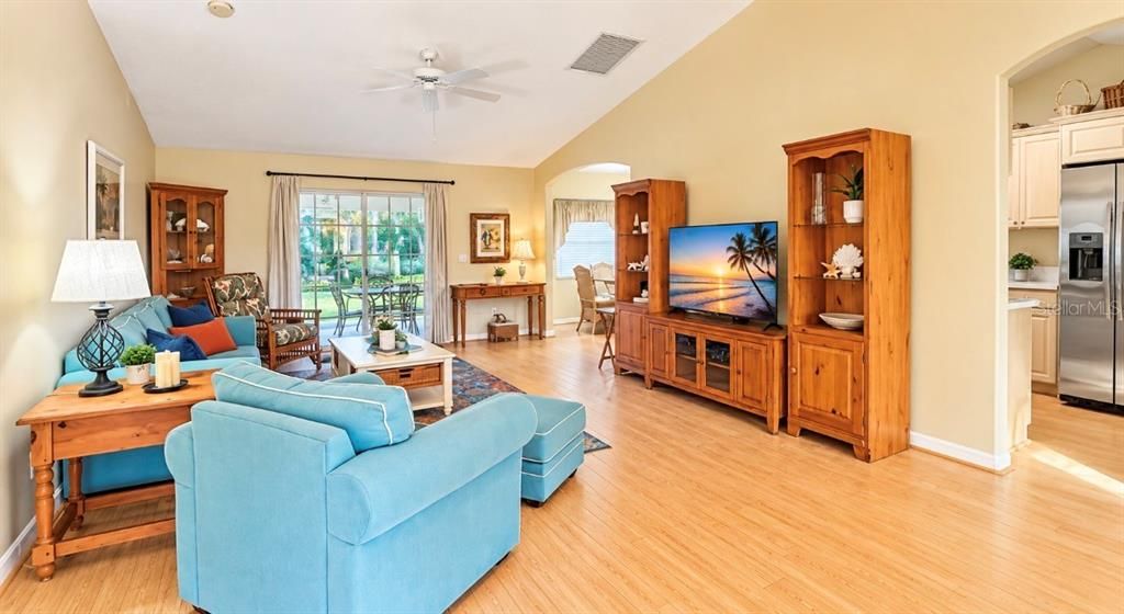 For Sale: $285,000 (3 beds, 2 baths, 1420 Square Feet)