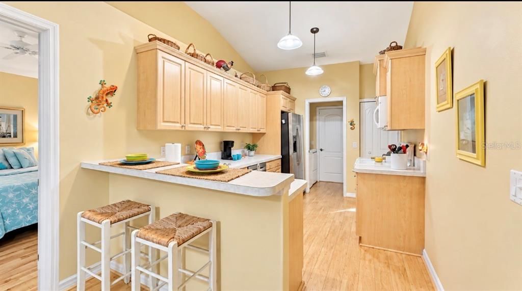 For Sale: $285,000 (3 beds, 2 baths, 1420 Square Feet)