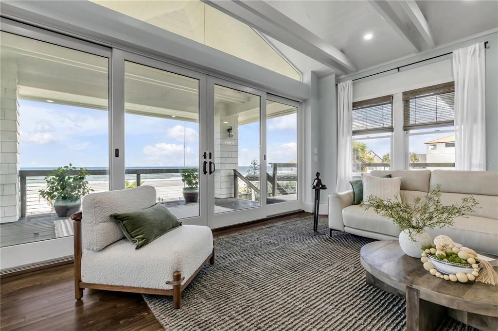 En Venta: $4,398,000 (4 camas, 3 baños, 3600 Pies cuadrados)