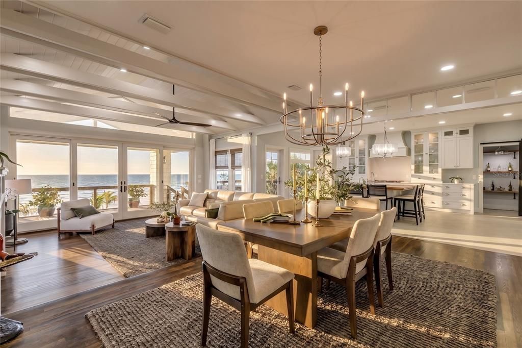 En Venta: $4,398,000 (4 camas, 3 baños, 3600 Pies cuadrados)