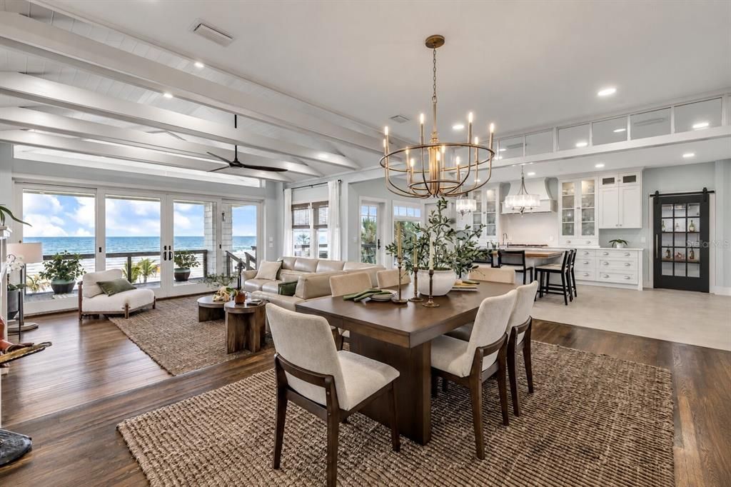 En Venta: $4,398,000 (4 camas, 3 baños, 3600 Pies cuadrados)