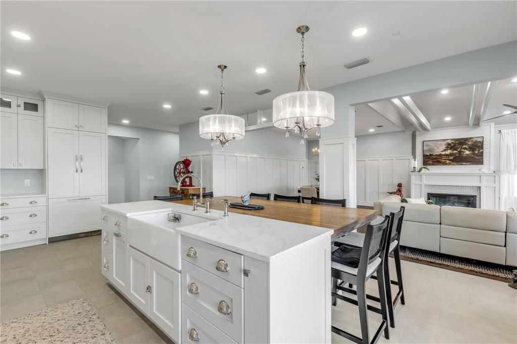 En Venta: $4,398,000 (4 camas, 3 baños, 3600 Pies cuadrados)