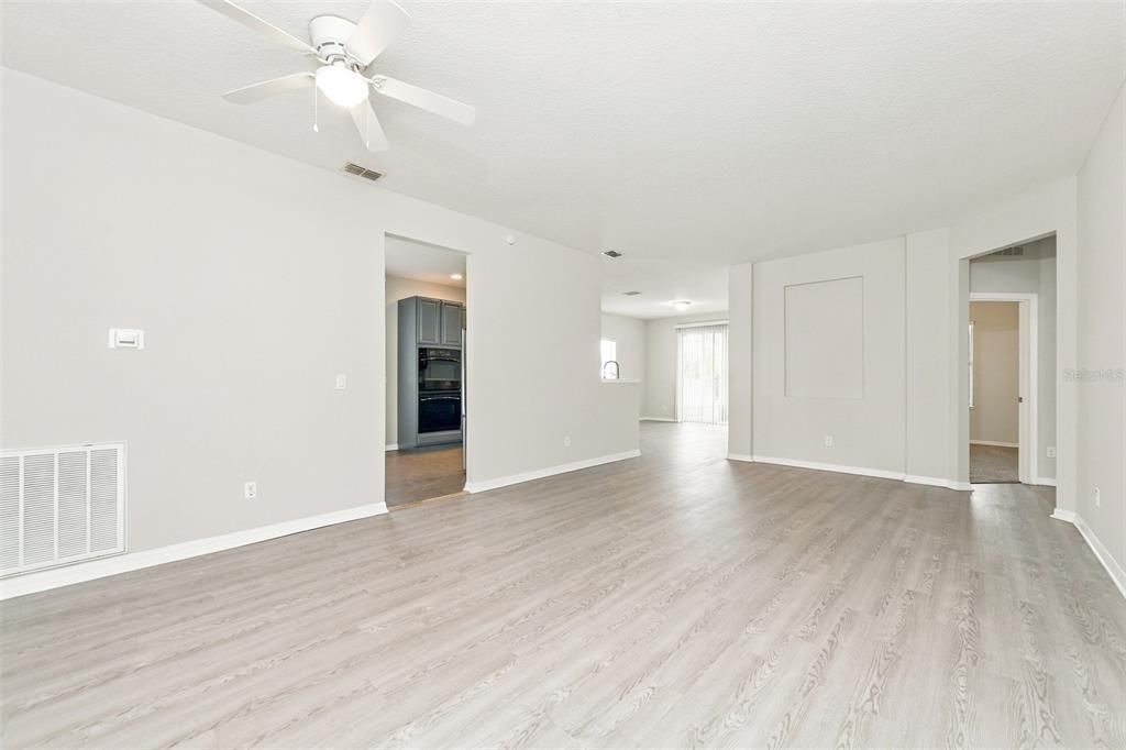 For Sale: $315,000 (4 beds, 2 baths, 1860 Square Feet)