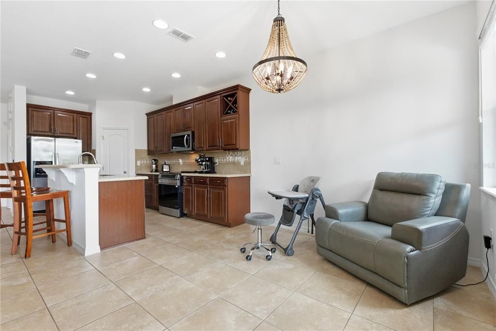 En Venta: $650,000 (3 camas, 2 baños, 2344 Pies cuadrados)