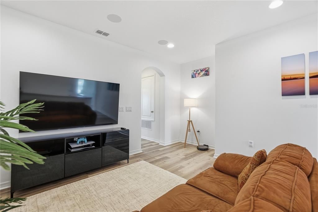 En Venta: $650,000 (3 camas, 2 baños, 2344 Pies cuadrados)