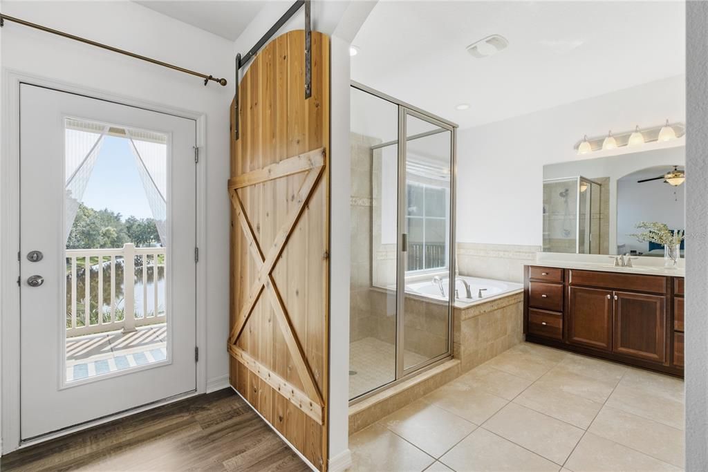 En Venta: $650,000 (3 camas, 2 baños, 2344 Pies cuadrados)
