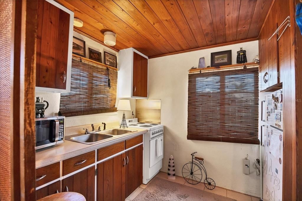 En Venta: $299,000 (2 camas, 1 baños, 777 Pies cuadrados)
