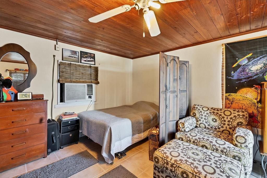 En Venta: $299,000 (2 camas, 1 baños, 777 Pies cuadrados)